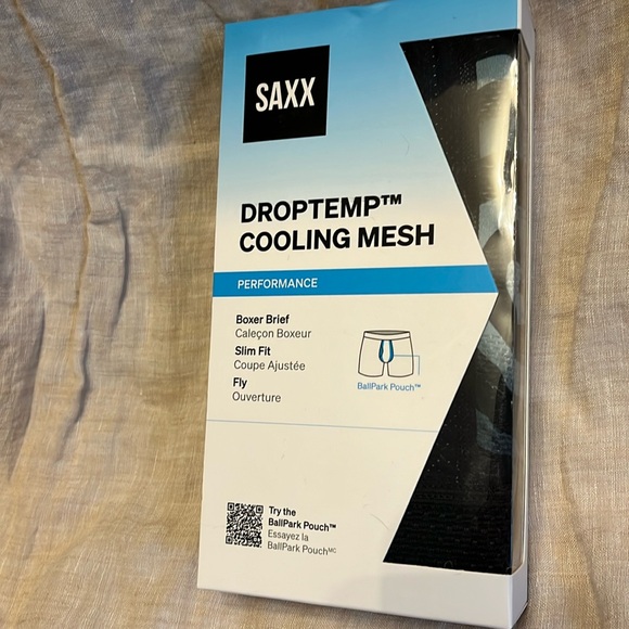 Saxx DropTemp® Cooling Mesh Performance Boxer Brief 5" - Slim Fit (Med) - Picture 2 of 6
